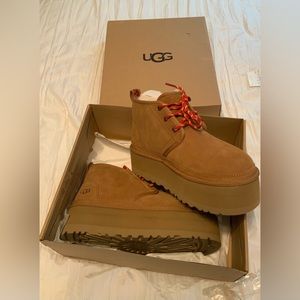 UGG Neumel Heritage Platform Boots size 8